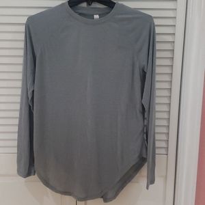 Long sleeve workout shirt